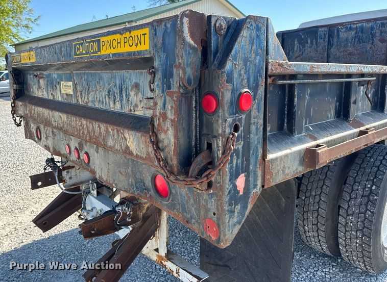 image for item DV4017 1999 International 4900 flatbed truck