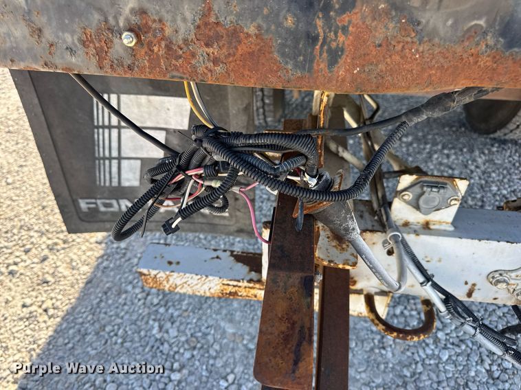 image for item DV4017 1999 International 4900 flatbed truck