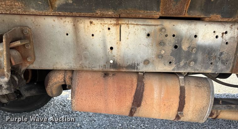 image for item DV4017 1999 International 4900 flatbed truck