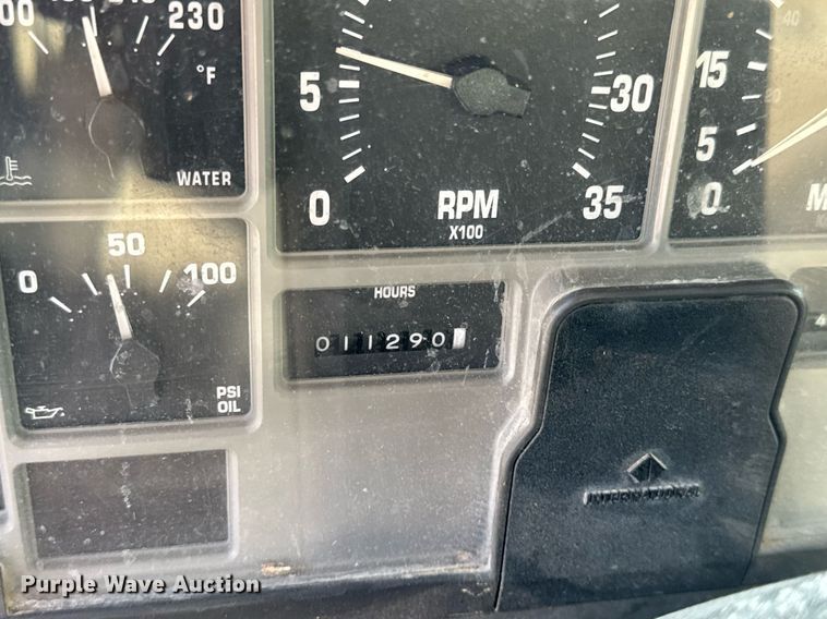 image for item DV4017 1999 International 4900 flatbed truck