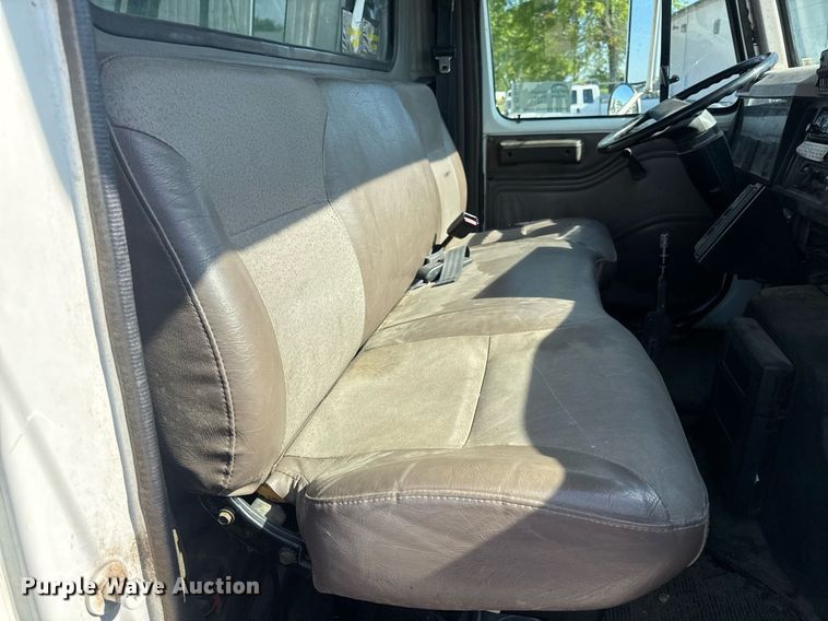 image for item DV4017 1999 International 4900 flatbed truck