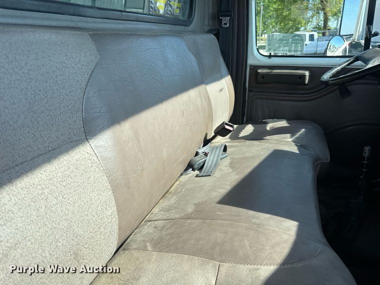 image for item DV4017 1999 International 4900 flatbed truck