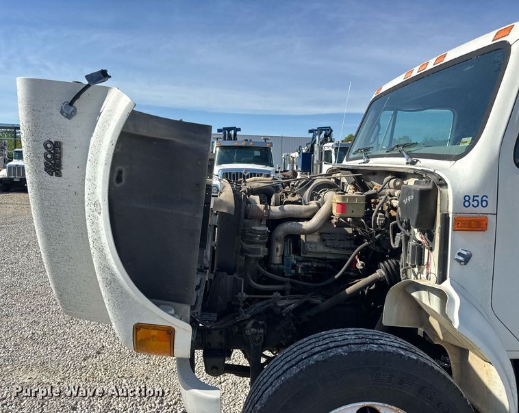 image for item DV4017 1999 International 4900 flatbed truck