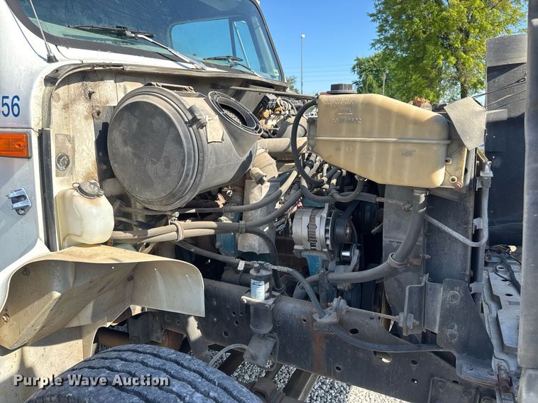 image for item DV4017 1999 International 4900 flatbed truck