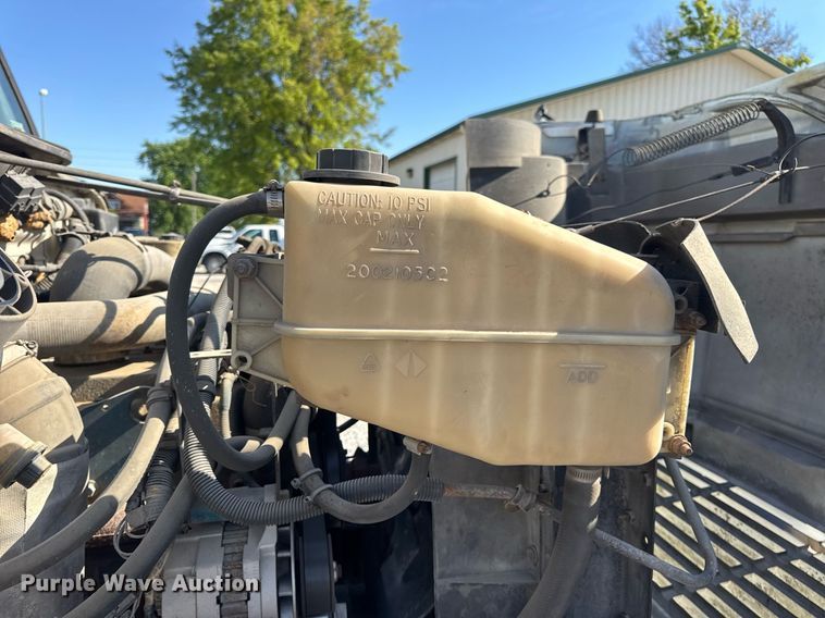 image for item DV4017 1999 International 4900 flatbed truck