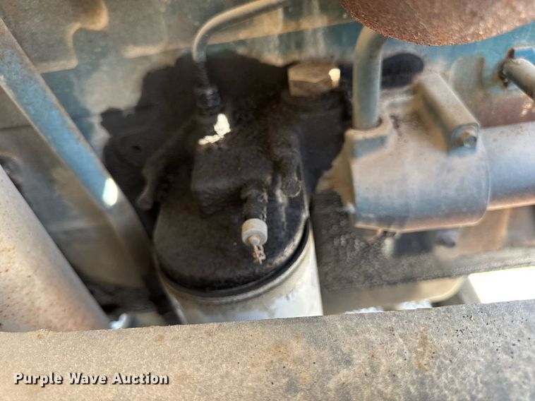 image for item DV4017 1999 International 4900 flatbed truck