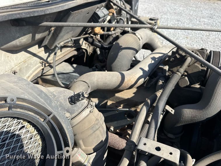 image for item DV4017 1999 International 4900 flatbed truck