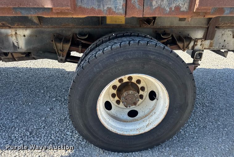 image for item DV4017 1999 International 4900 flatbed truck