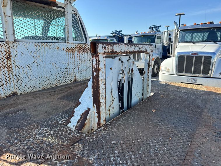 image for item DV4018 2000 Ford F750 Super Duty XL digger derrick truck