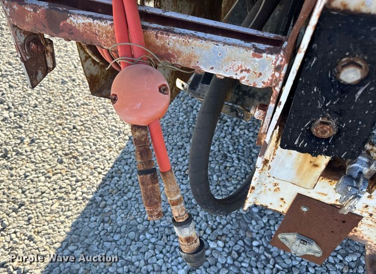 image for item DV4018 2000 Ford F750 Super Duty XL digger derrick truck