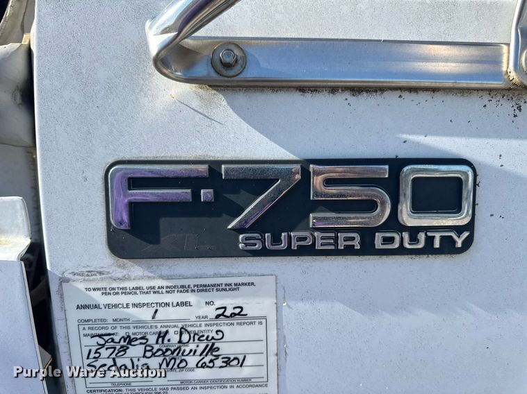image for item DV4018 2000 Ford F750 Super Duty XL digger derrick truck