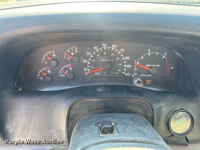 image for item DV4018 2000 Ford F750 Super Duty XL digger derrick truck