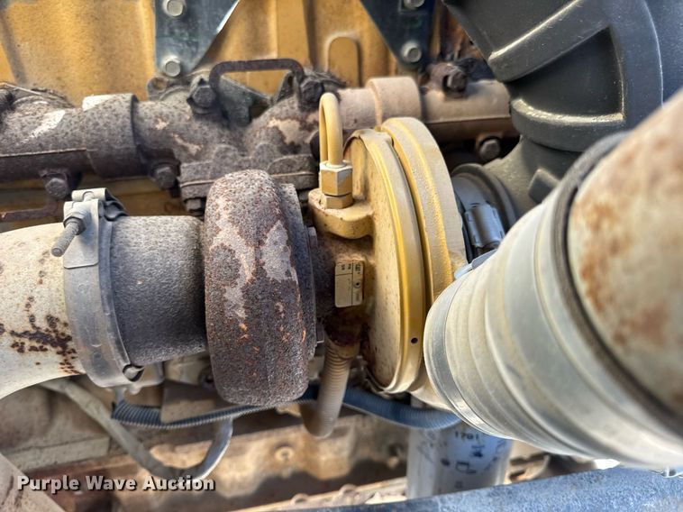 image for item DV4018 2000 Ford F750 Super Duty XL digger derrick truck