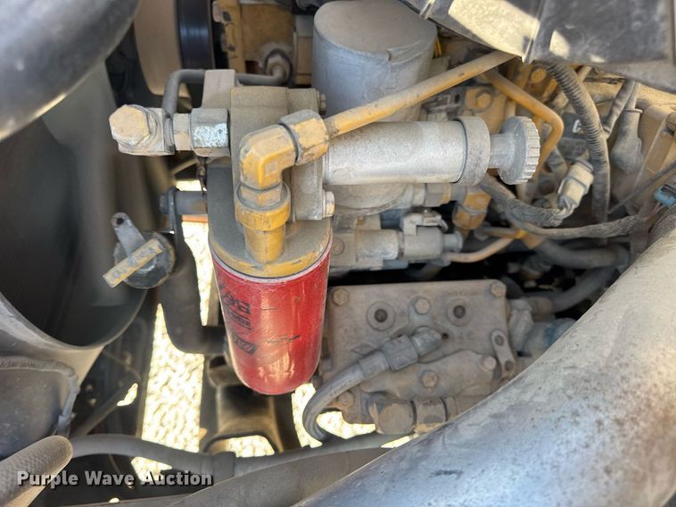 image for item DV4018 2000 Ford F750 Super Duty XL digger derrick truck