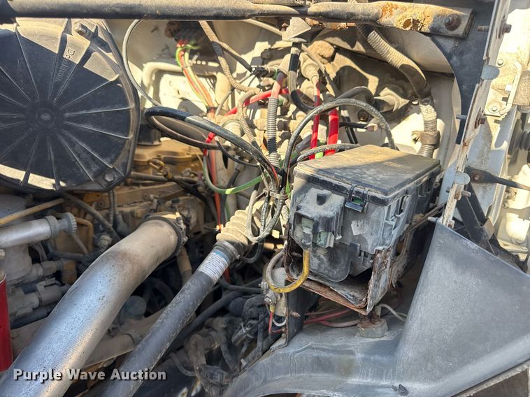 image for item DV4018 2000 Ford F750 Super Duty XL digger derrick truck