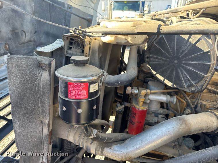 image for item DV4018 2000 Ford F750 Super Duty XL digger derrick truck