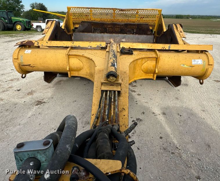 image for item DV4024 2007 John Deere 2112E scraper