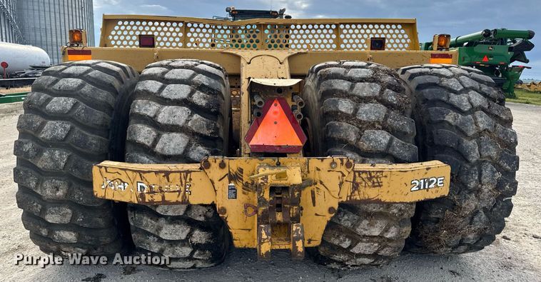 image for item DV4024 2007 John Deere 2112E scraper