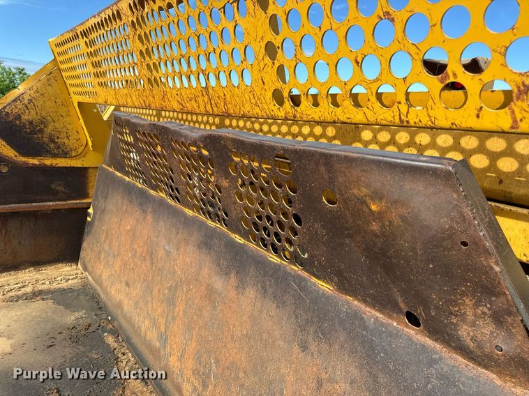 image for item DV4024 2007 John Deere 2112E scraper