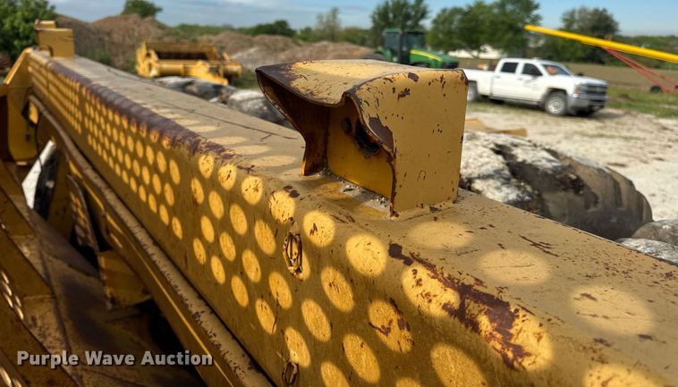 image for item DV4024 2007 John Deere 2112E scraper