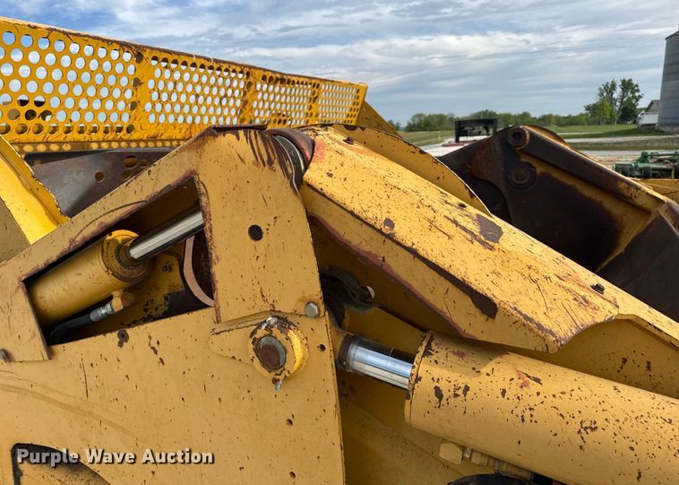 image for item DV4024 2007 John Deere 2112E scraper