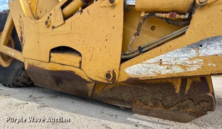 image for item DV4024 2007 John Deere 2112E scraper