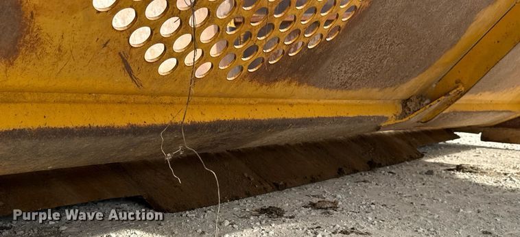 image for item DV4024 2007 John Deere 2112E scraper