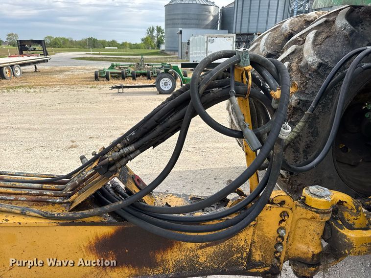 image for item DV4024 2007 John Deere 2112E scraper