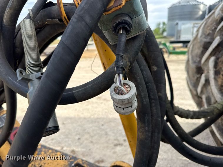 image for item DV4024 2007 John Deere 2112E scraper