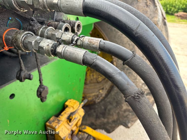 image for item DV4024 2007 John Deere 2112E scraper