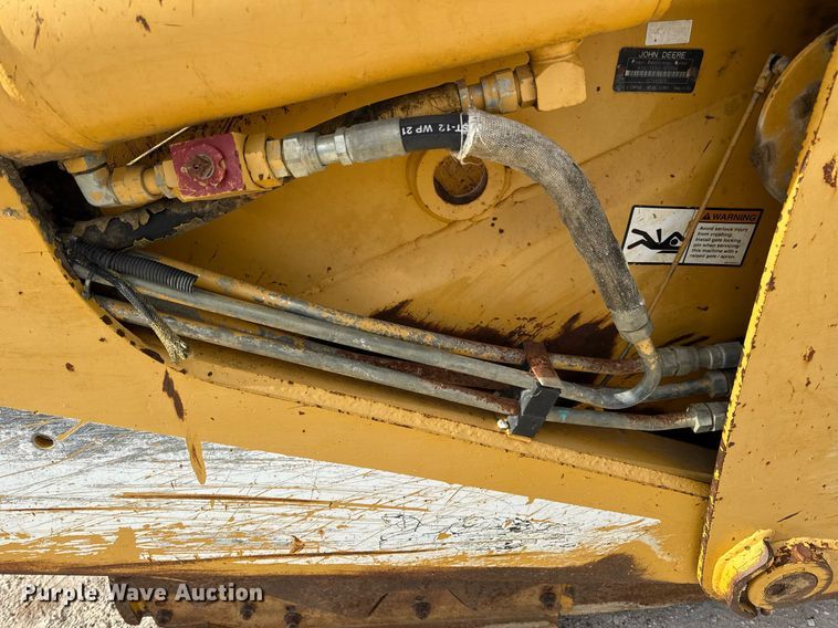 image for item DV4024 2007 John Deere 2112E scraper