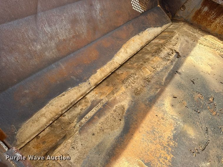 image for item DV4024 2007 John Deere 2112E scraper