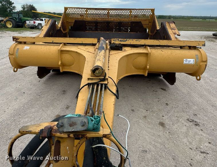 image for item DV4025 2008 John Deere 2112E scraper