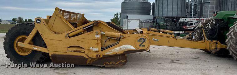 image for item DV4025 2008 John Deere 2112E scraper