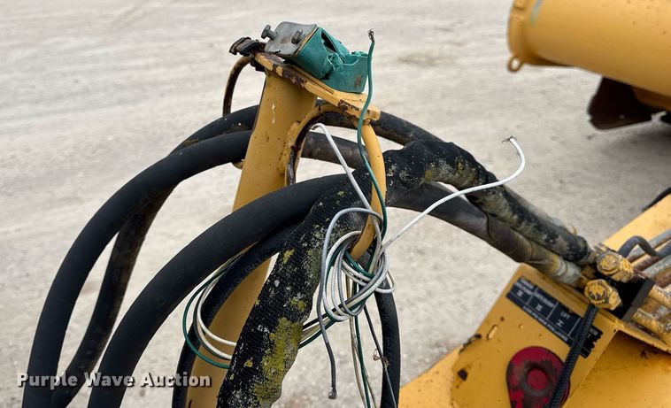 image for item DV4025 2008 John Deere 2112E scraper