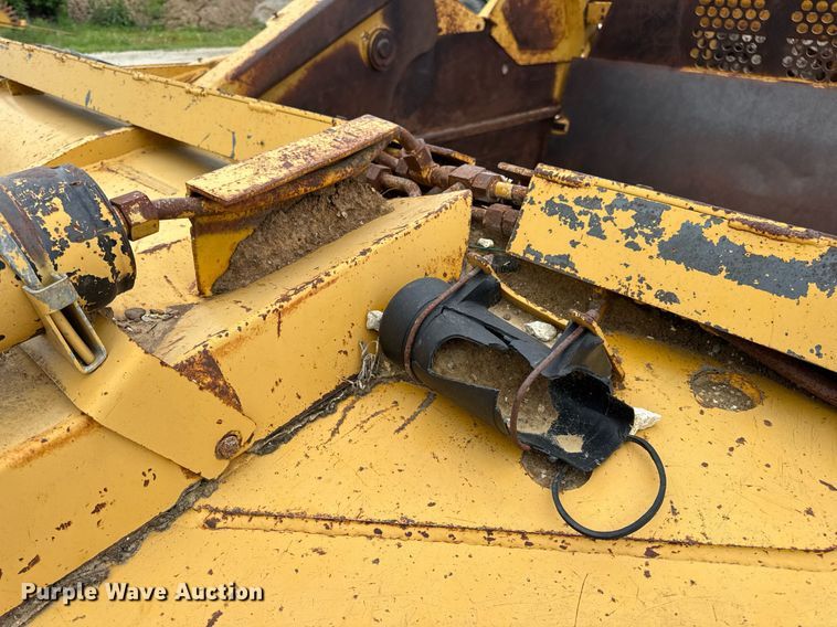 image for item DV4025 2008 John Deere 2112E scraper