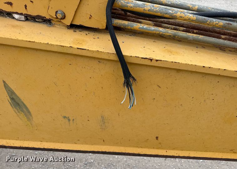 image for item DV4025 2008 John Deere 2112E scraper