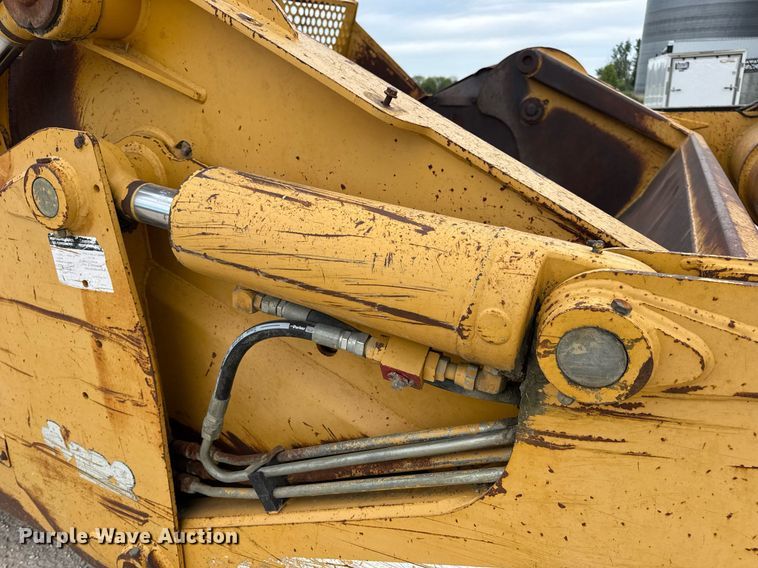 image for item DV4025 2008 John Deere 2112E scraper