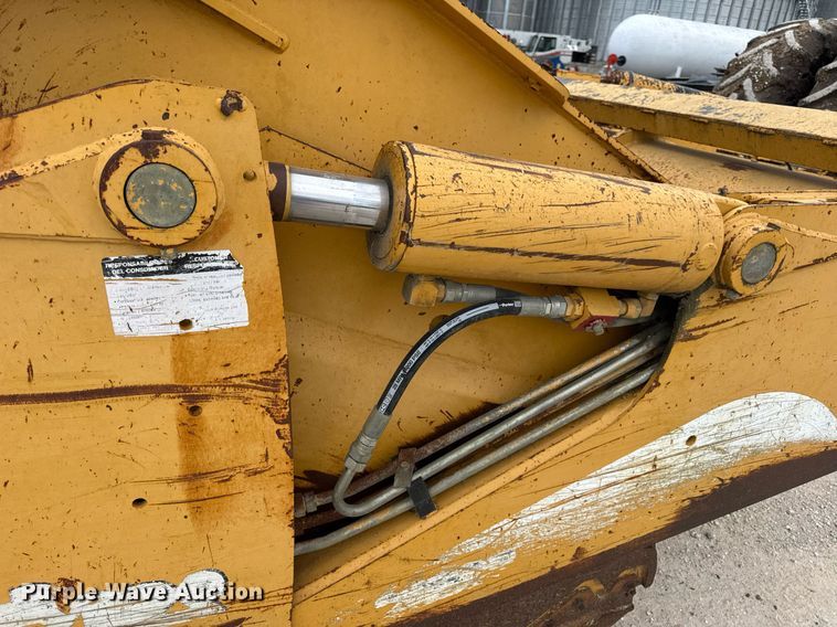 image for item DV4025 2008 John Deere 2112E scraper