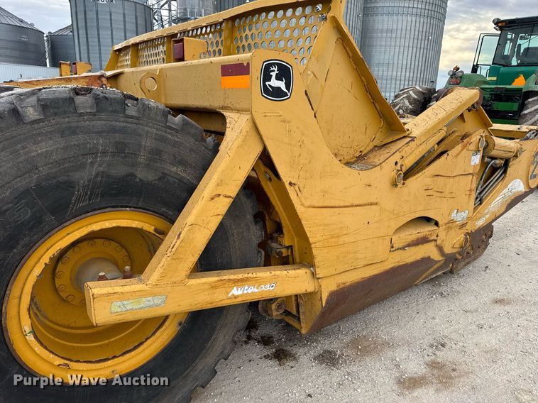 image for item DV4025 2008 John Deere 2112E scraper