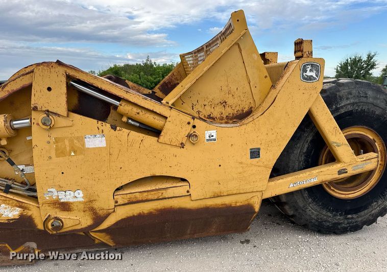 image for item DV4025 2008 John Deere 2112E scraper