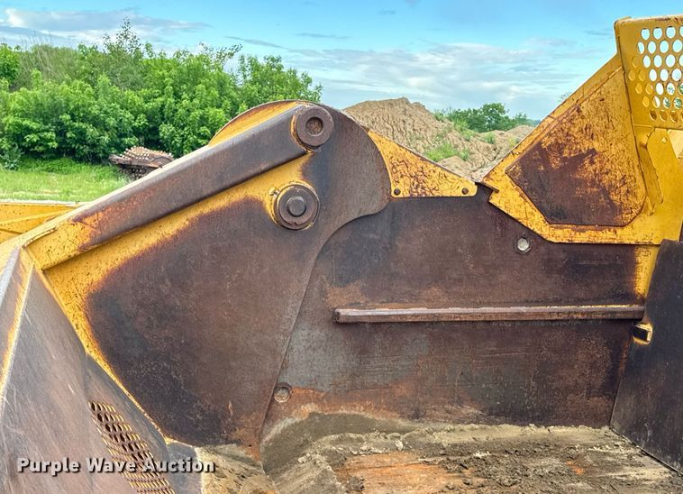 image for item DV4025 2008 John Deere 2112E scraper