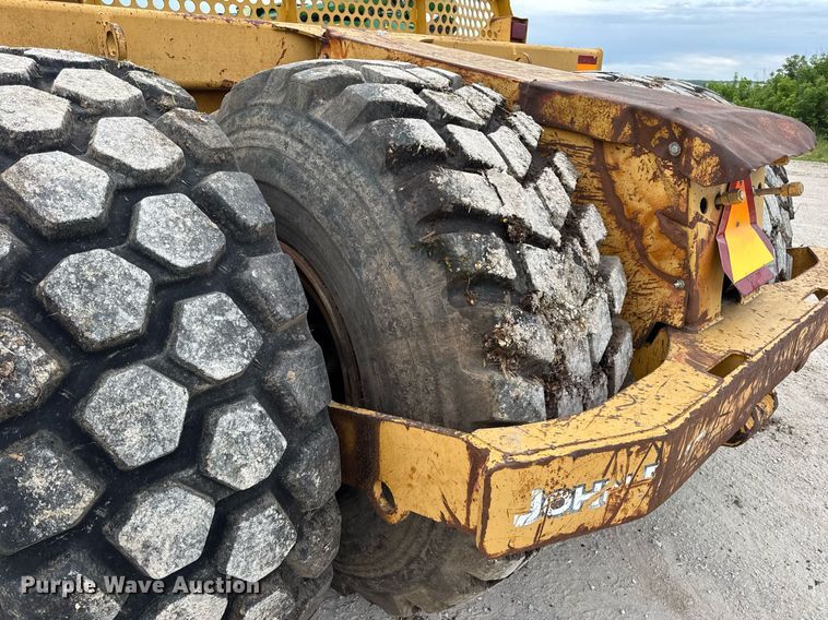 image for item DV4025 2008 John Deere 2112E scraper