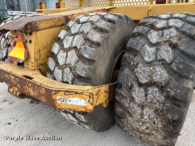 image for item DV4025 2008 John Deere 2112E scraper