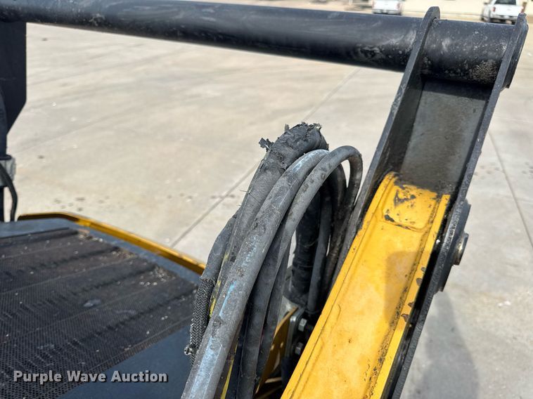 image for item DV4026 2013 Caterpillar 262C Series 2 skid steer loader