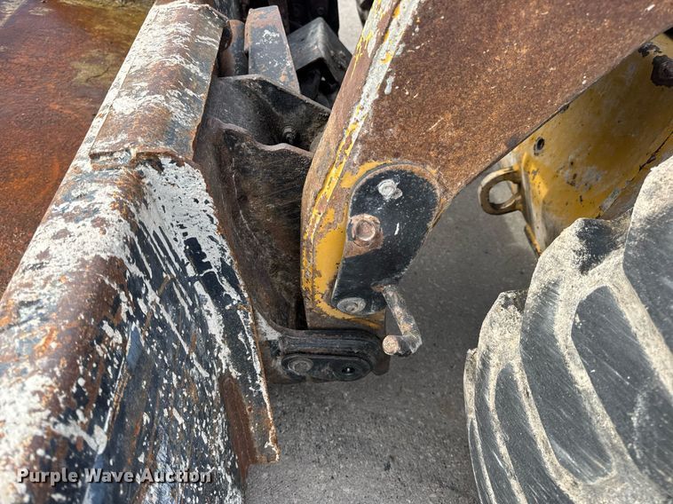 image for item DV4026 2013 Caterpillar 262C Series 2 skid steer loader