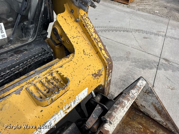 image for item DV4026 2013 Caterpillar 262C Series 2 skid steer loader