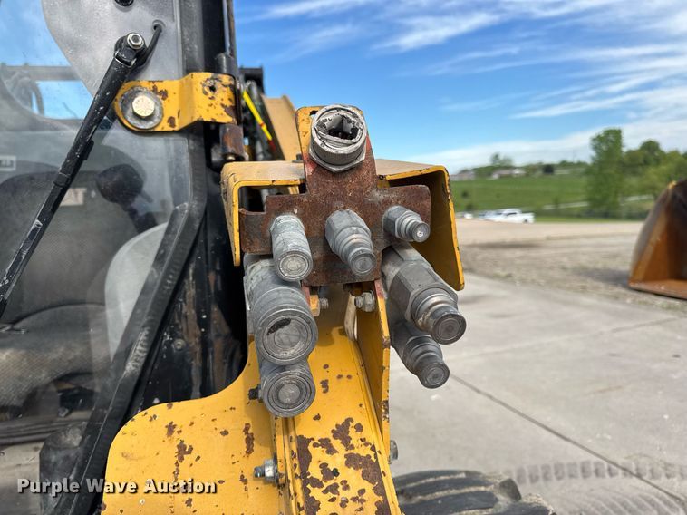 image for item DV4026 2013 Caterpillar 262C Series 2 skid steer loader