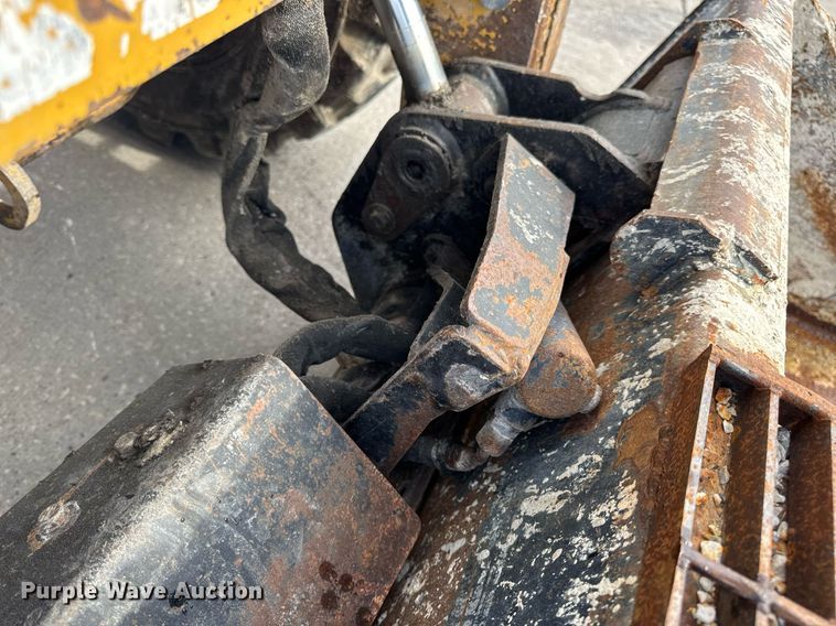 image for item DV4026 2013 Caterpillar 262C Series 2 skid steer loader