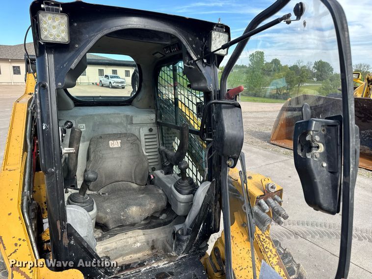 image for item DV4026 2013 Caterpillar 262C Series 2 skid steer loader